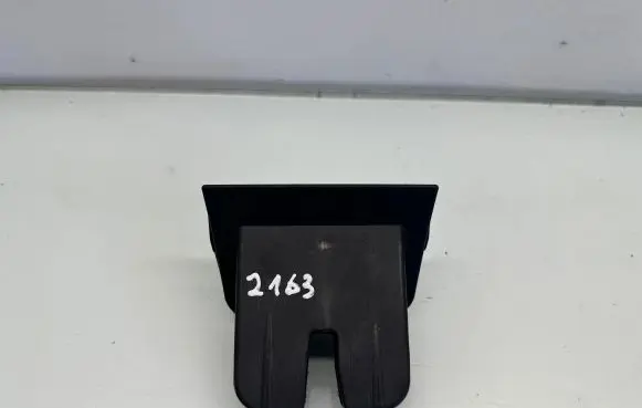 Audi A6 S6 C6 4F Tailgate/boot lid lock trim 4F9827520D
