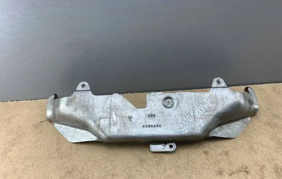BMW X6 E71 Rear differential mounting bracket 7572697 33107572697