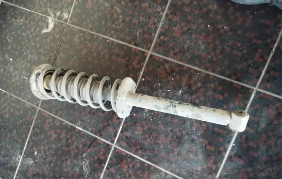 Volkswagen Jetta II Rear shock absorber with coil spring 