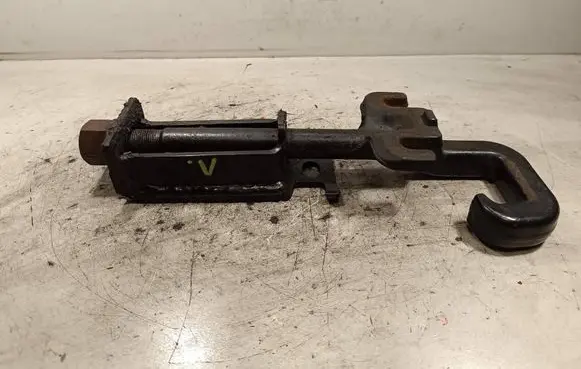 Jeep Grand Cherokee Towing hook eye