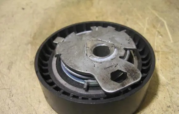 Ford Focus Timing belt tensioner 