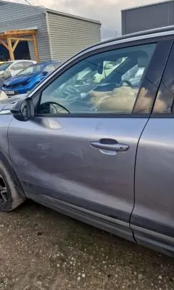 Opel Mokka B Front door