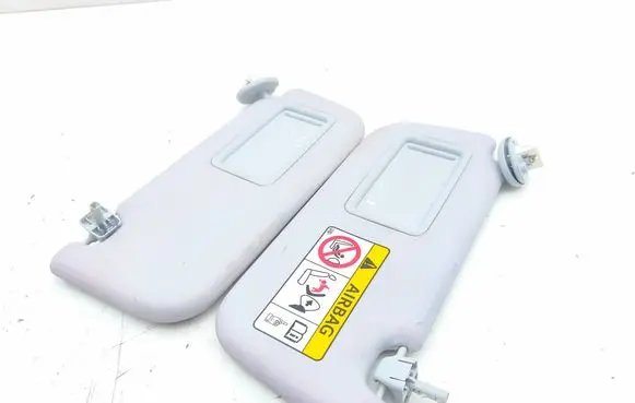 Toyota Prius (XW50) Sun visor
