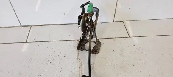 Toyota Auris E180 Brake pedal 89510