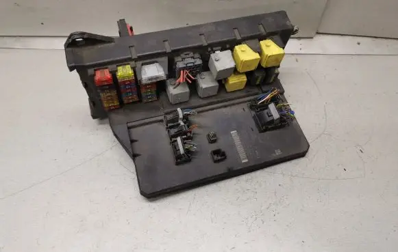 Mercedes-Benz Sprinter W906 Fuse module A9069006701 A9065454301