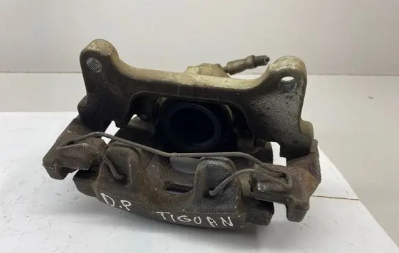 Volkswagen Tiguan Front brake caliper