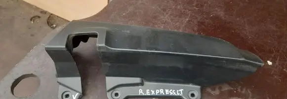 Renault Express Rear/tail light trim molding 903900425R