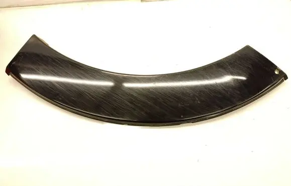 Rear fender molding trim