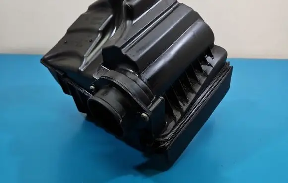 Renault Megane III Air filter box 8200947662 IMPRK1572209