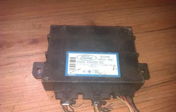 Ford Mondeo MK I Comfort/convenience module 93bg15k600ec 5wk4606