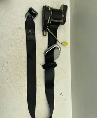 Volkswagen Golf IV Front seatbelt 1J4857706AA 65505