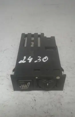 BMW 5 E39 Seat heating switch 03055000