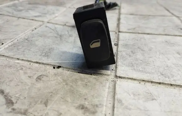 Peugeot 407 Electric window control switch 96360166XT