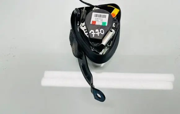 Volkswagen Golf Plus Front seatbelt 618018500 008R000