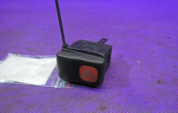 Volkswagen Caddy Hazard light switch 