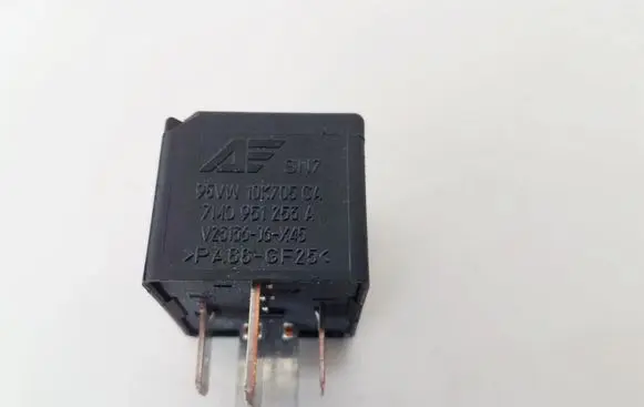 Porsche Cayenne (9PA) Other relay 7M0951253A 95VW10K705CA
