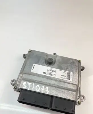 Volvo V50 Engine control unit/module ECU P30650677