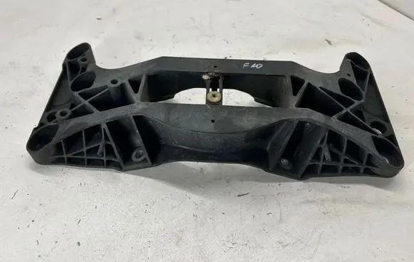 BMW 5 F10 F11 Gearbox mounting bracket 69261510 230034