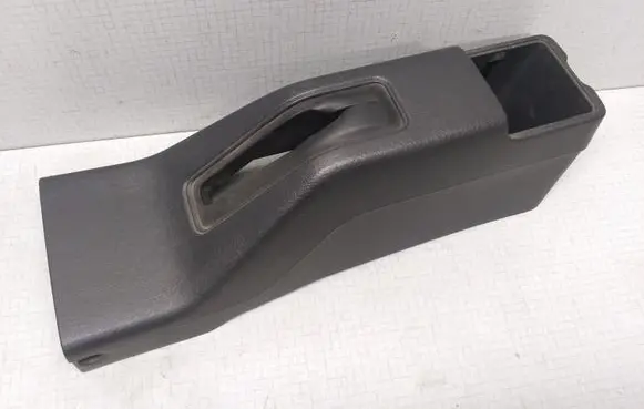 Mazda 323 F Center console B45564421