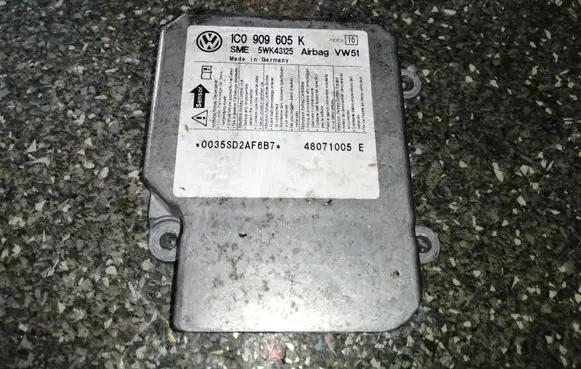 Skoda Roomster (5J) Airbag control unit/module 6Q6827505E