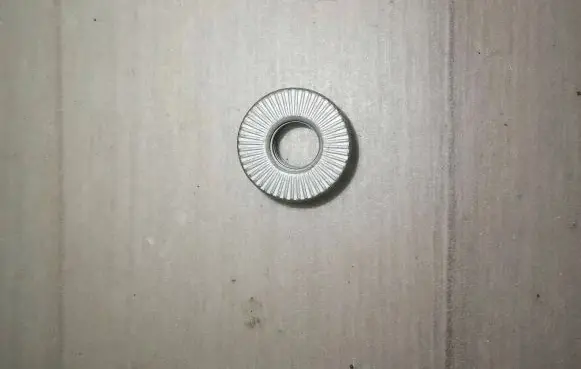 Front wheel hub spindle knuckle