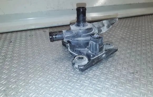 Toyota Prius (XW20) Electric auxiliary coolant/water pump