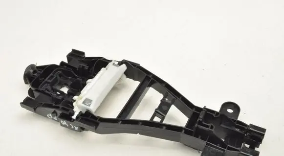 Volvo XC40 Engine mount bracket 30747097