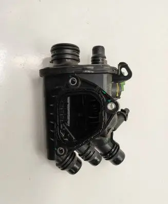 Thermostat/thermostat housing