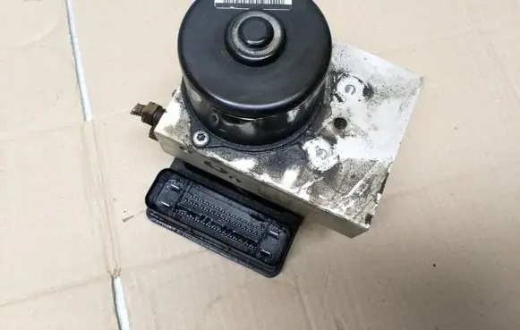 Volvo S60 ABS Pump 10020403584 P0819974 8619968