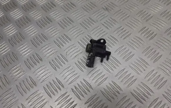 Seat Leon (1M) Valve vacuum 1J0906283C