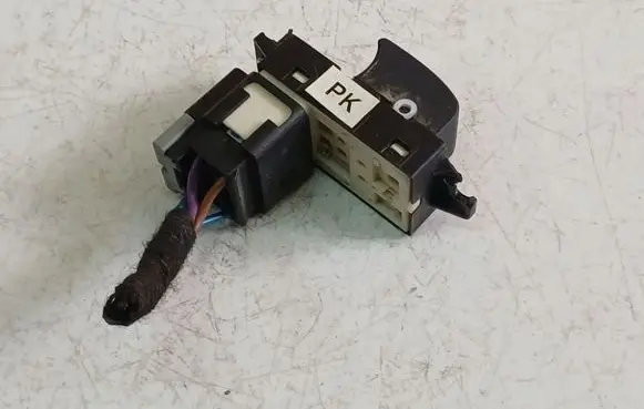 Chevrolet Captiva Electric window control switch 202005438