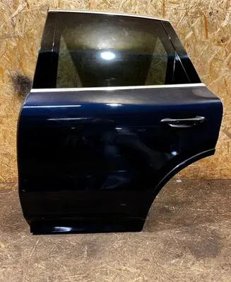 Porsche Cayenne (9Y0 9Y3) Rear door D500