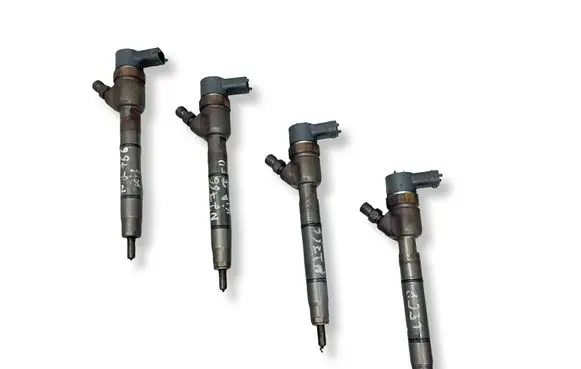 KIA Ceed Fuel injectors set 0445110320 338002A900