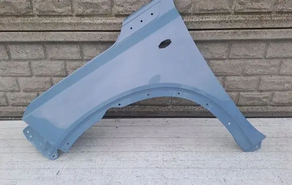 Suzuki Grand Vitara II Fender lpvitara