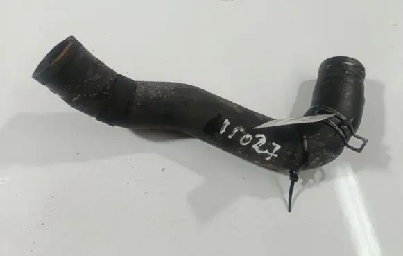 Nissan X-Trail T30 Engine coolant pipe/hose 