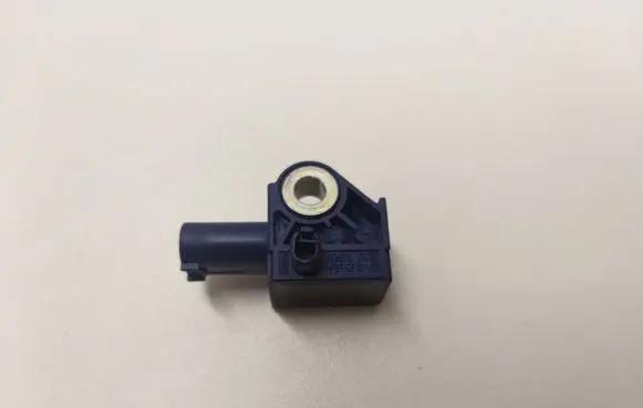 Mercedes-Benz E W212 Airbag deployment crash/impact sensor A2128204926 5WK43872