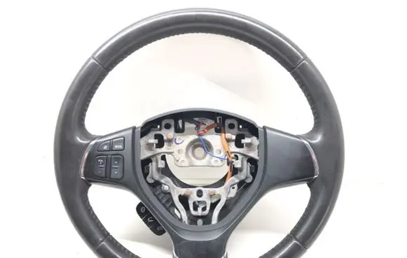 Suzuki Baleno IV Steering wheel