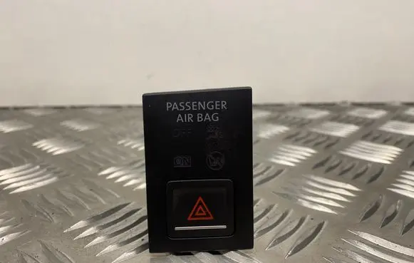 Volkswagen Golf VII Hazard light switch 5G2919225