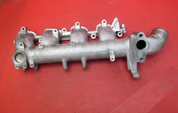 Nissan X-Trail T30 Intake manifold