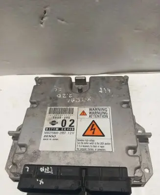 Nissan X-Trail T30 Engine control unit/module B371MEQ44B MB2758002957