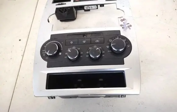 Chrysler 300 - 300C Climate control unit p55111031ag