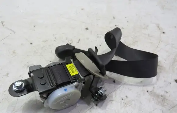 KIA Carens IV Seat belt trim GMAUTO4574097