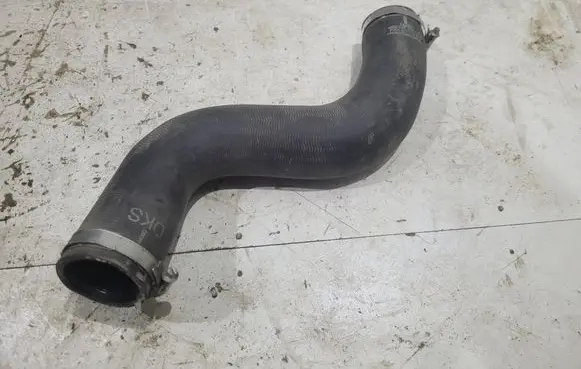 Intercooler hose/pipe