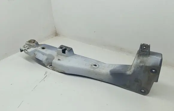Fender mounting bracket