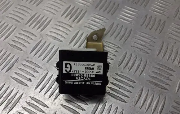Toyota Avensis T250 Light module LCM 89960-05020