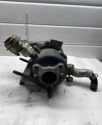 Nissan Almera Tino Turbo 14411AM400