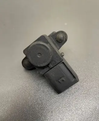 BMW 1 E81 E87 Air pressure sensor 7566784 6RD7500