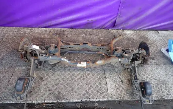 Volkswagen Golf IV Rear axle beam 1K0505315BA