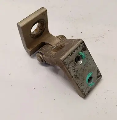 Skoda Octavia Mk2 (1Z) Rear door lower hinge 1Z0833411B