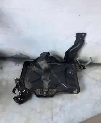 Battery tray